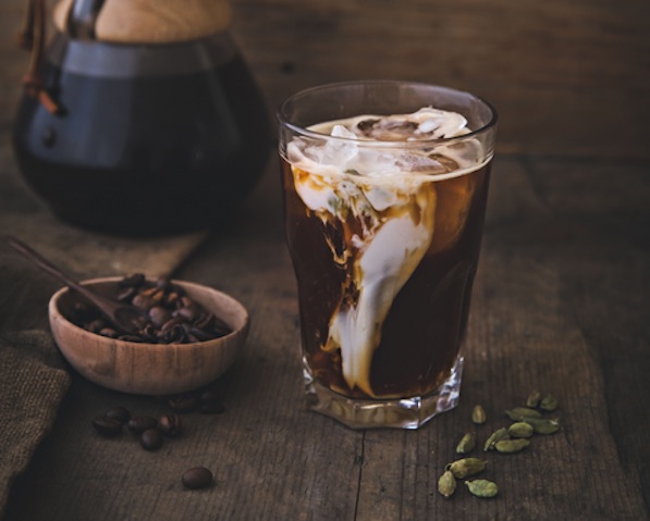 Café latte à la cardamome au Pur Arabica Honduras Bio Naturella