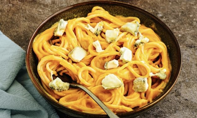 Pâtes crémeuses au butternut, chèvre frais et Sainte-Maure de Touraine AOP