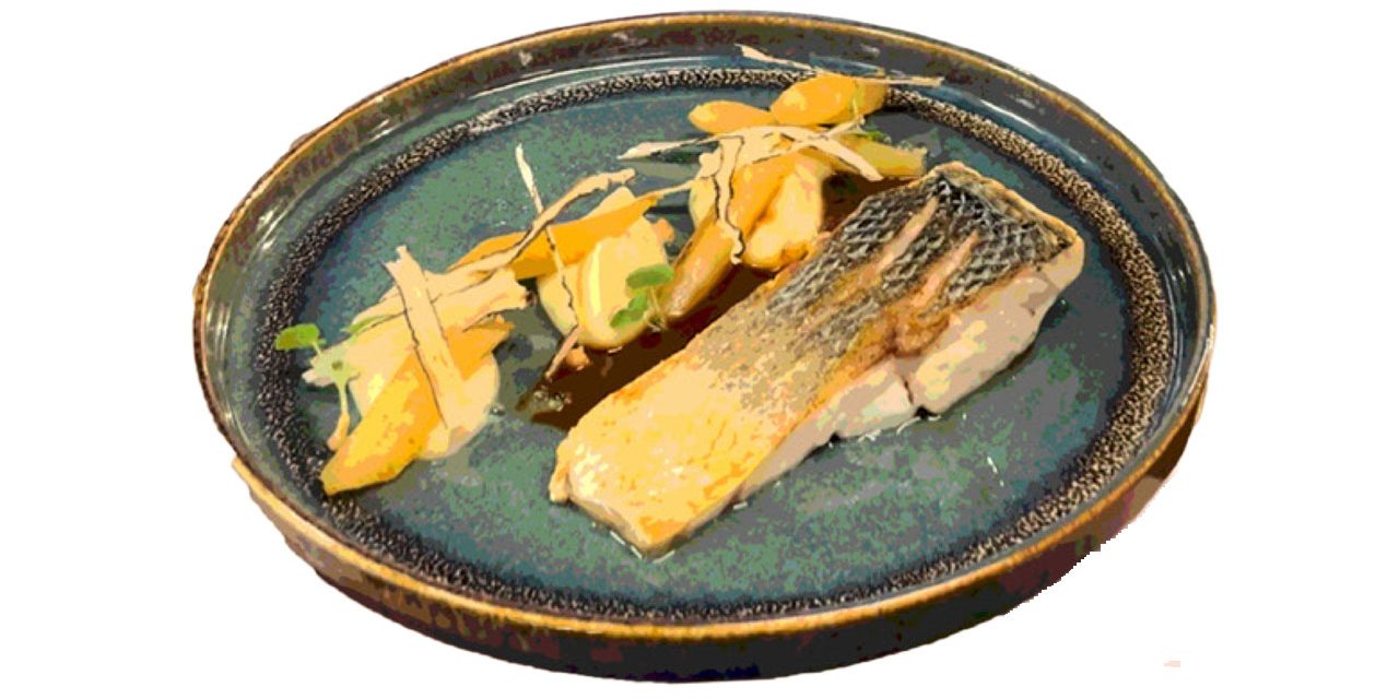 Filet de bar grillé et trilogie de salsifis