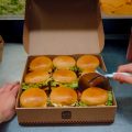 Burger King se met à la pizza et offre des cadeaux avec Coca Cola